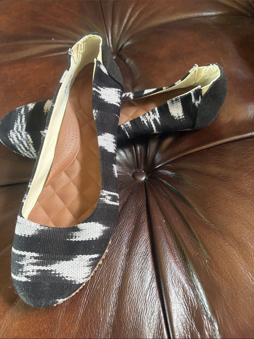 Reef Women's Black and White Patterned Canvas Ballet Flats